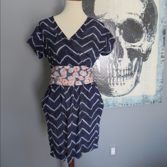 Rachel Roy Short Sleeve Dress - Picture 2 of 6